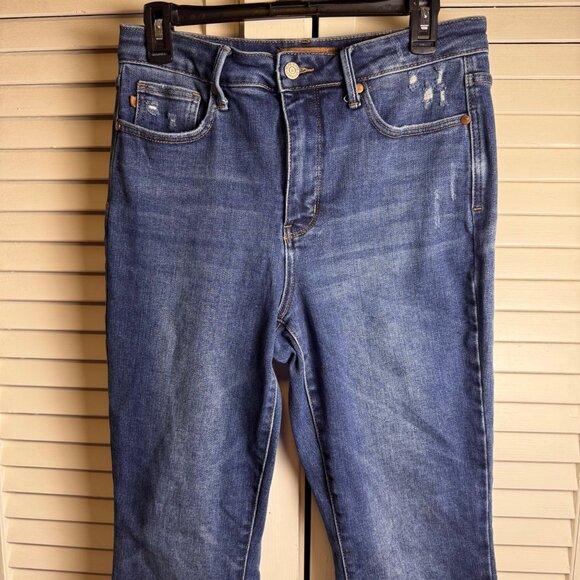Judy Blue Size 29 Distressed High-Waisted Medium Wash Denim Jeans Stretchy comfy - Picture 7 of 9